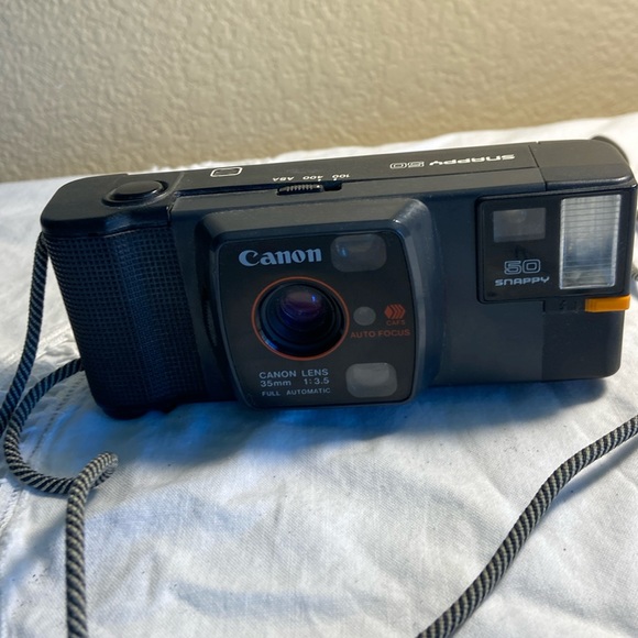 Vintage Cannon Snappy 50 35mm camera - Picture 3 of 10